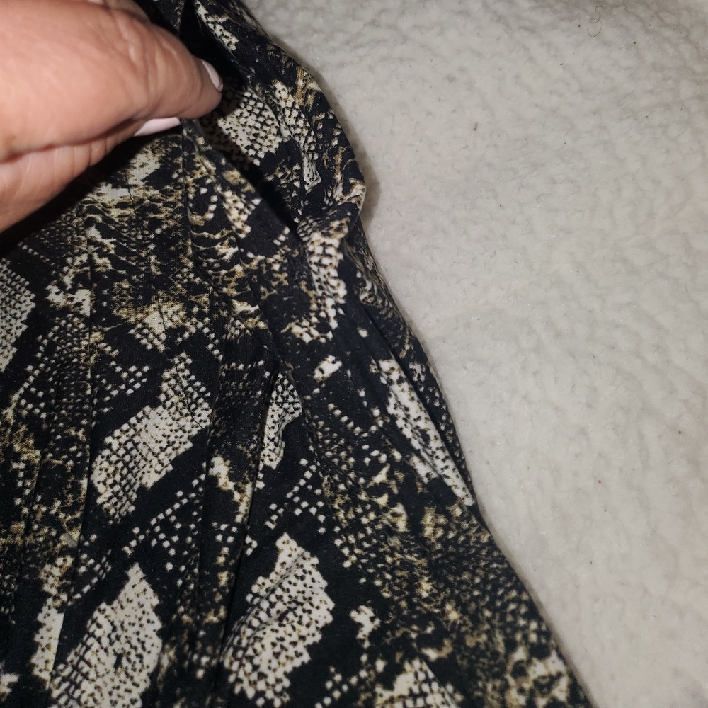Super cute Snake look dress - Picture 3 of 3